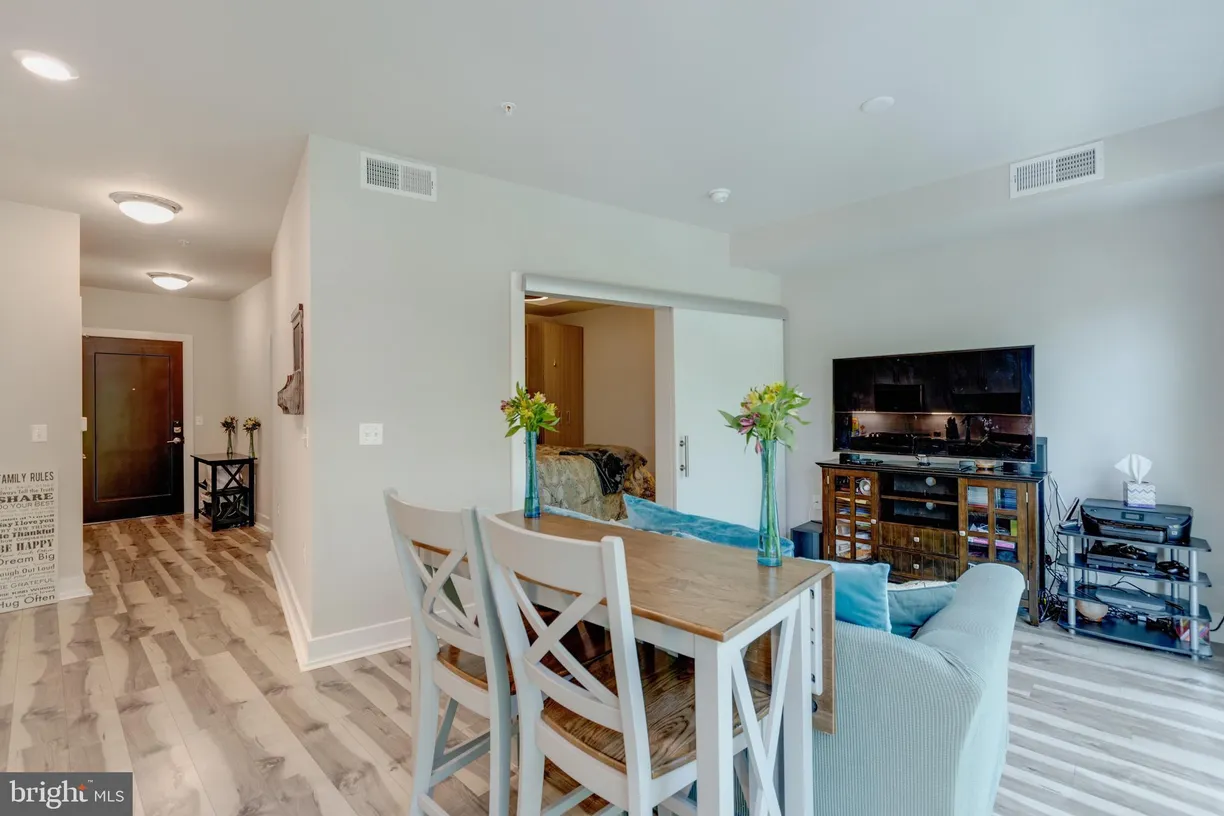 Washington Metro Area Real Estate | View 1800 Mount Vernon Avenue Unit# 215 | room 1