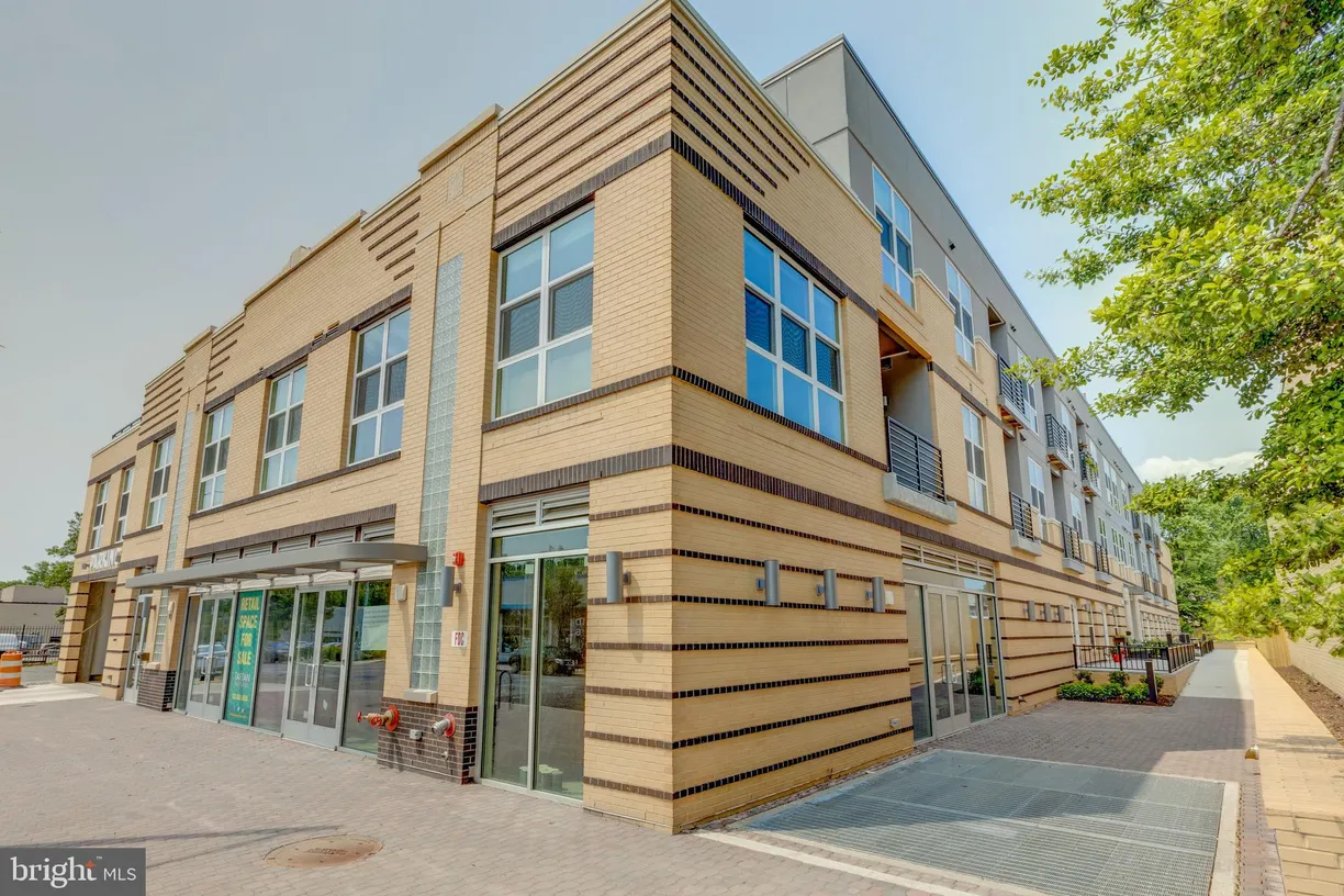 Washington Metro Area Real Estate | View 1800 Mount Vernon Avenue Unit# 215 | 1 Bed, 1 Bath