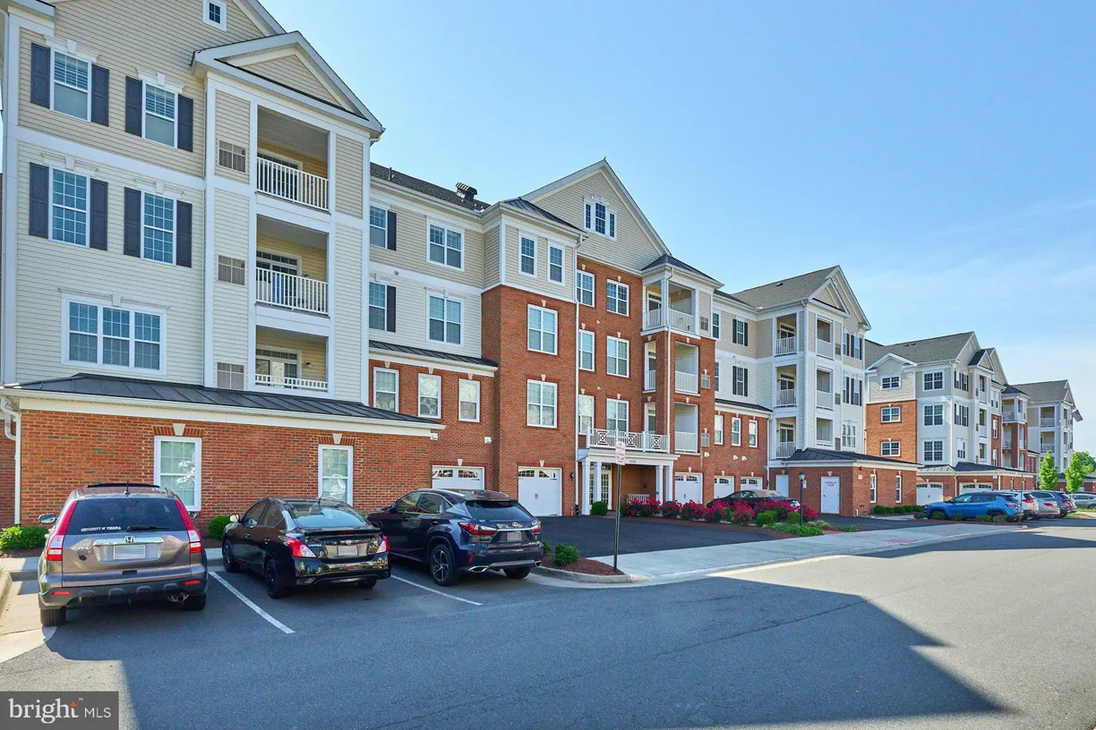 Washington Metro Area Real Estate | View 21004 Rocky Knoll Square Unit# 303 | room 2