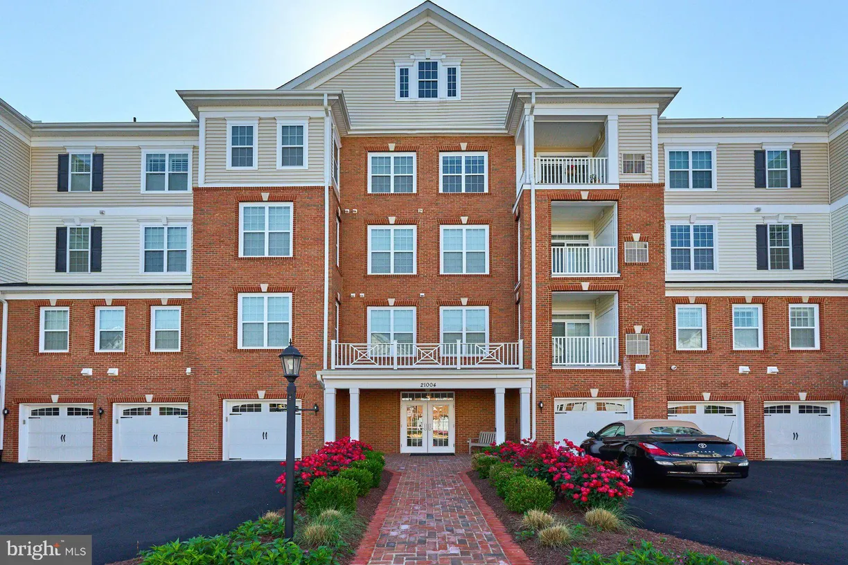 Washington Metro Area Real Estate | View 21004 Rocky Knoll Square Unit# 303 | room 1
