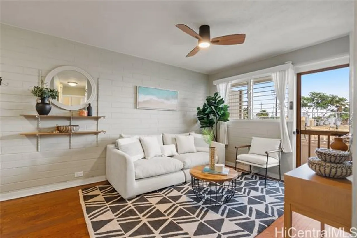 Hawaii Real Estate | View 75 Kihapai Street, #10 | 1 Bed, 1 Bath