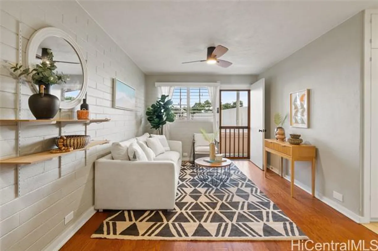 Hawaii Real Estate | View 75 Kihapai Street, #10 | room 2