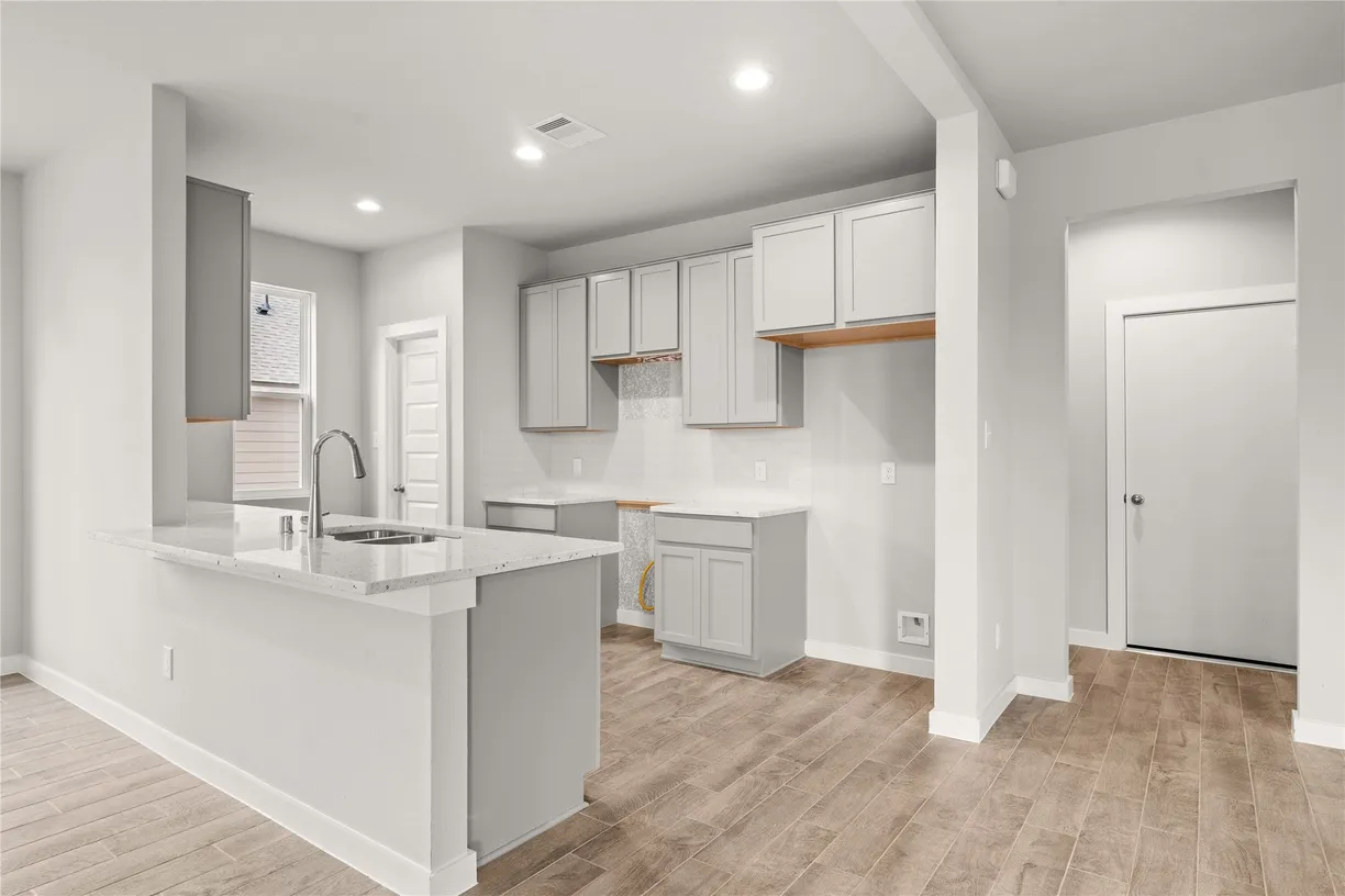 Houston Suburbs Real Estate | View 2615 Village Side Trail | room 1