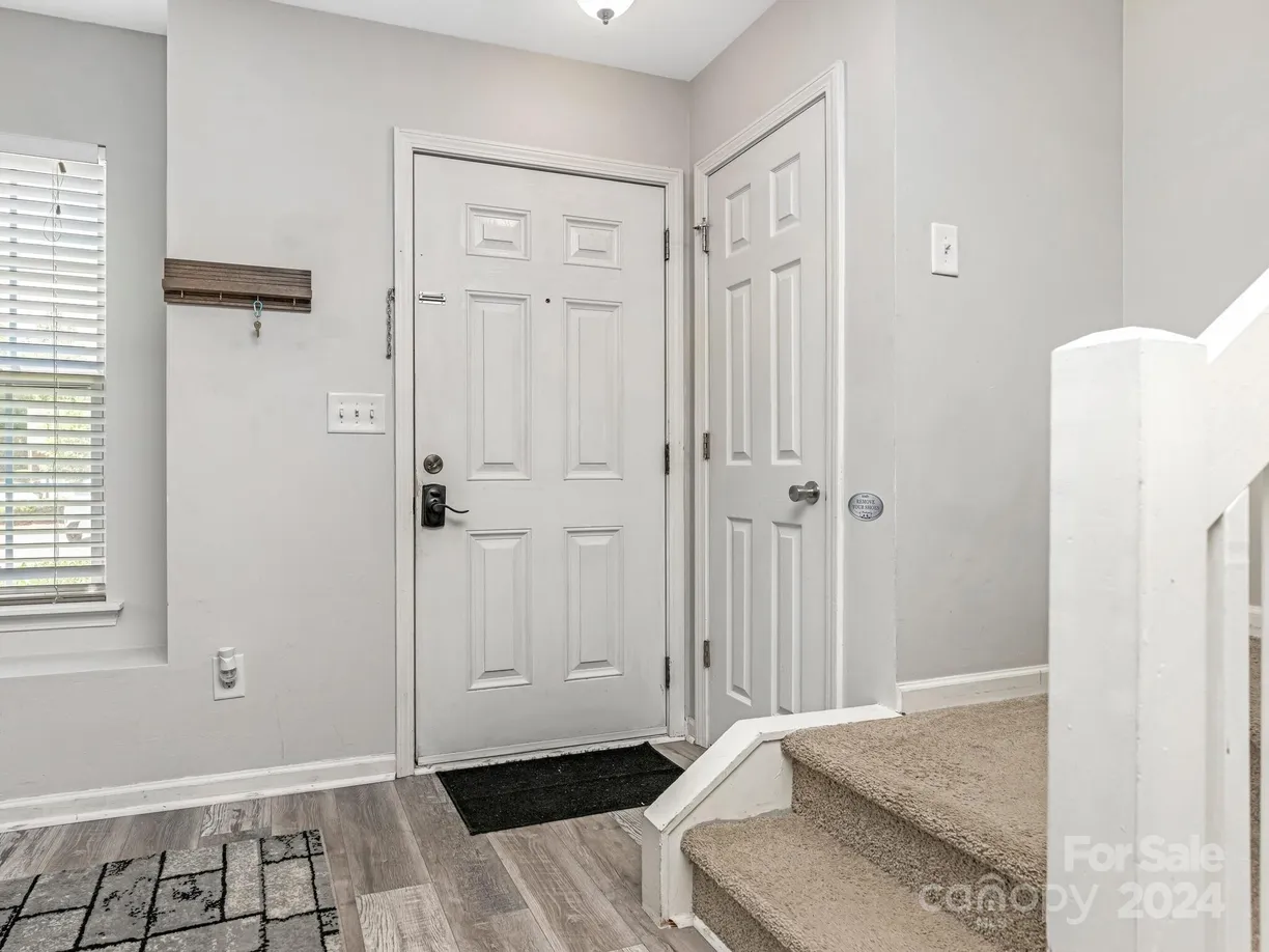 Charlotte Real Estate | View 8069 Kennet Lane | room 2