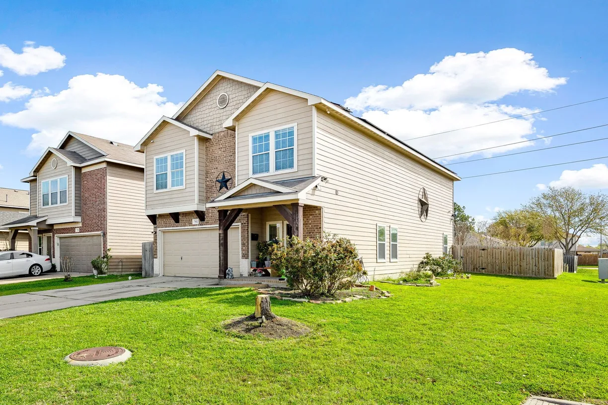 Houston Suburbs Real Estate | View 7852 Galleon Field Lane | room 1