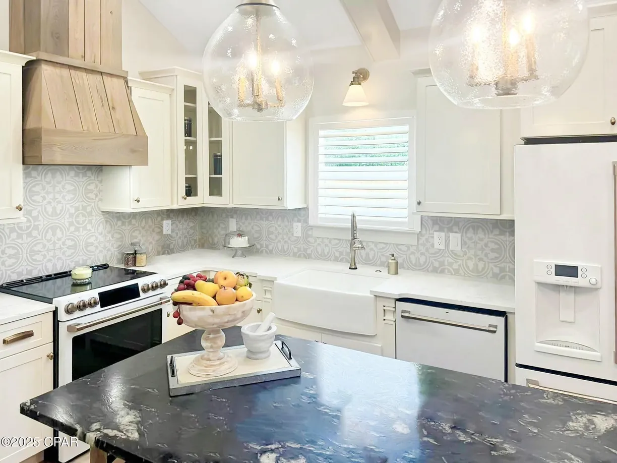 Northwest Florida Real Estate | View 1443 1st Street | room 2