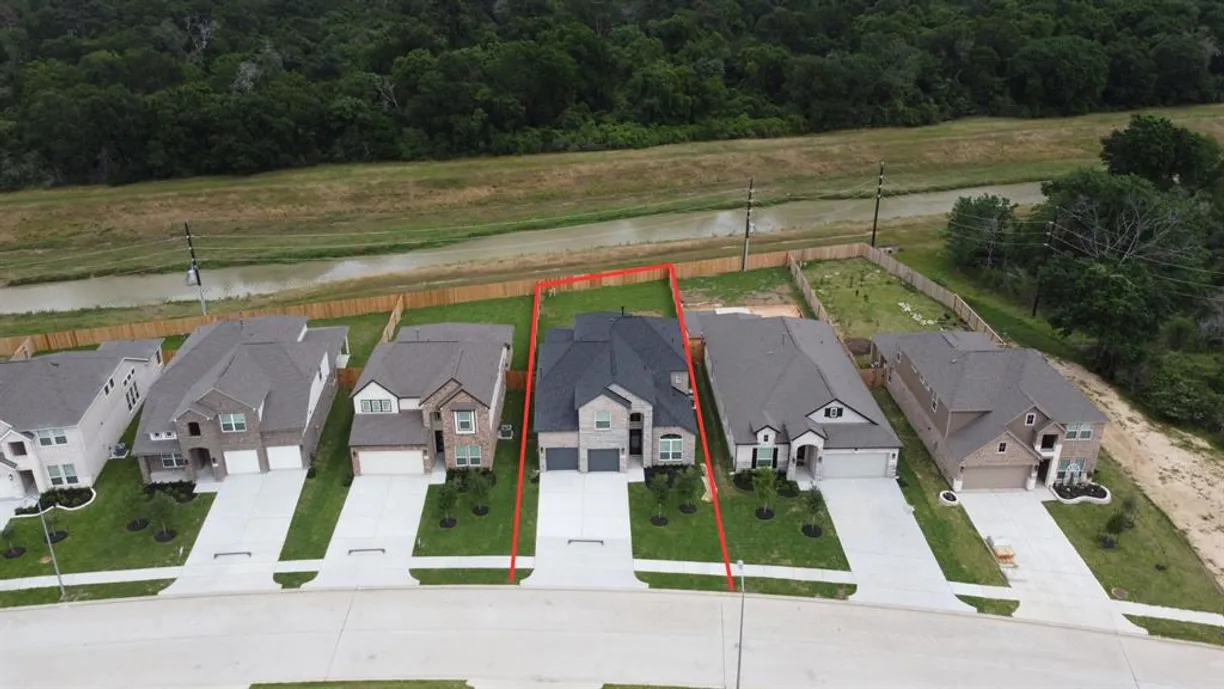 Houston Suburbs Real Estate | View 18439 Windy Knoll Way Way | room 1