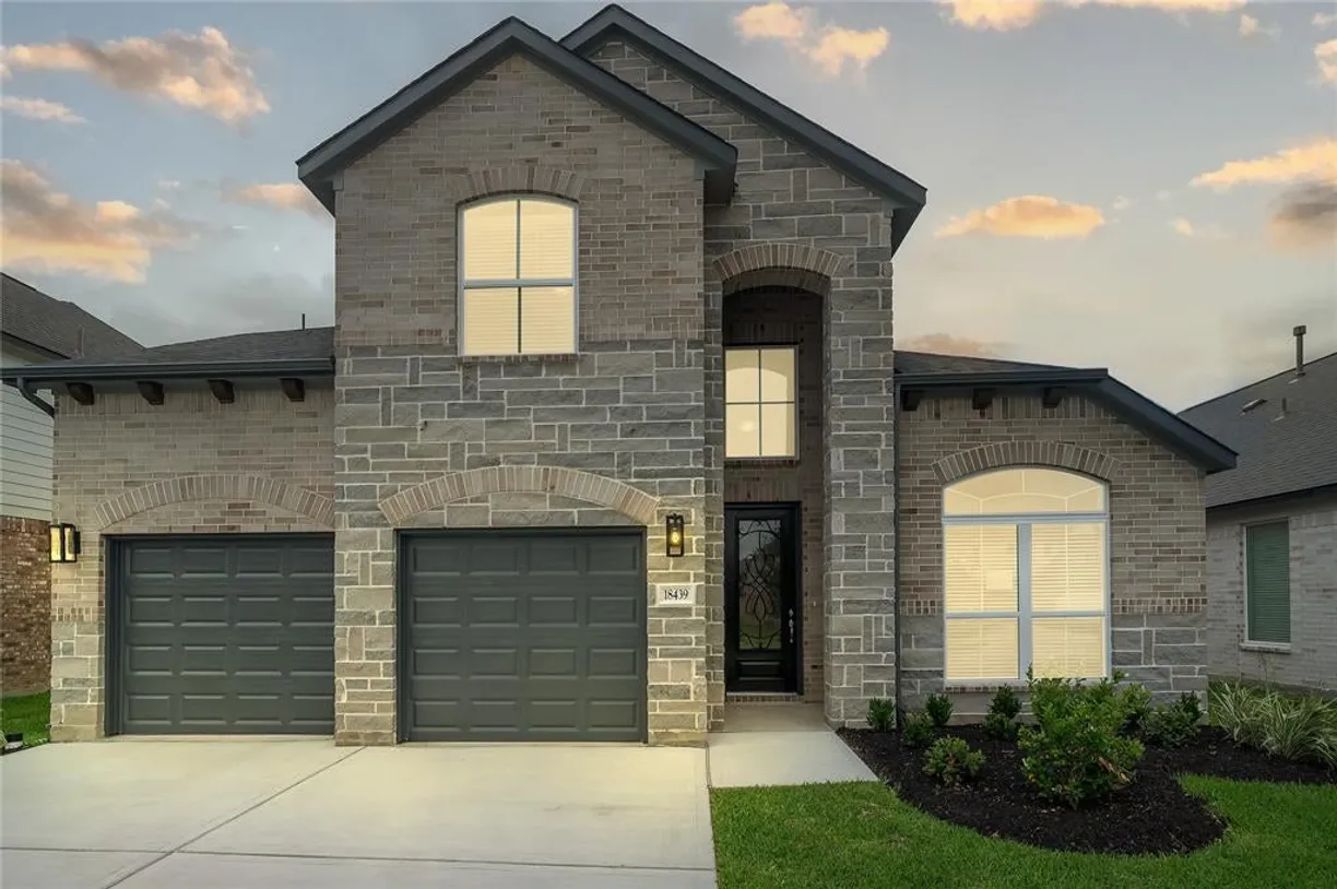Houston Suburbs Real Estate | View 18439 Windy Knoll Way Way | 4 Beds, 3 Baths