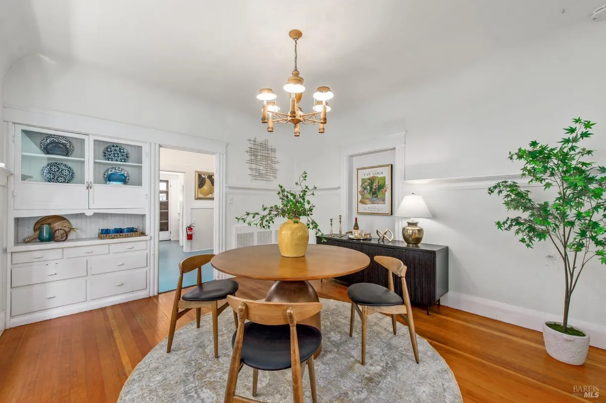 Northern California Real Estate | View 651 King Street | room 2