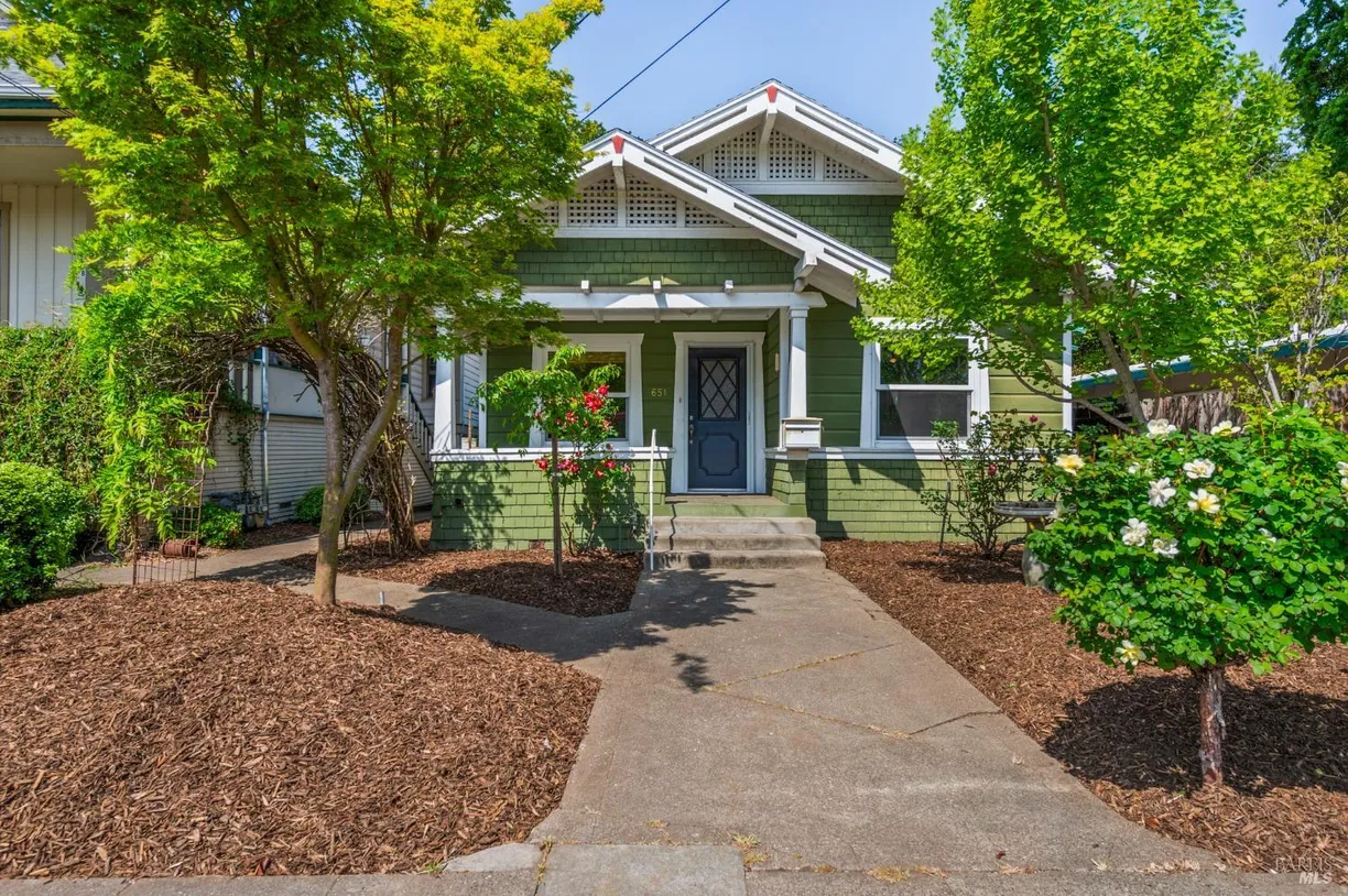 Northern California Real Estate | View 651 King Street | 2 Beds, 2 Baths