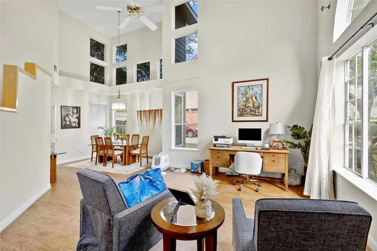The Woodlands Real Estate | View 39 N Cochrans Green Circle | room 1