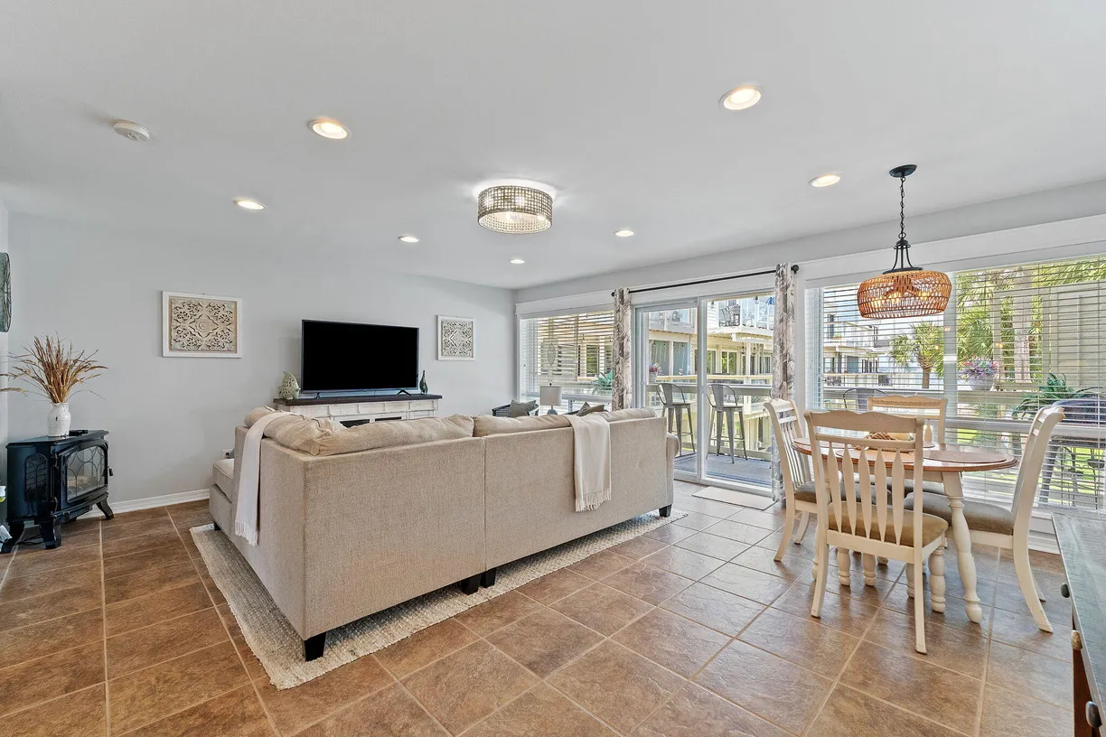 Northwest Florida Real Estate | View 1511 Via De Luna Drive | room 2