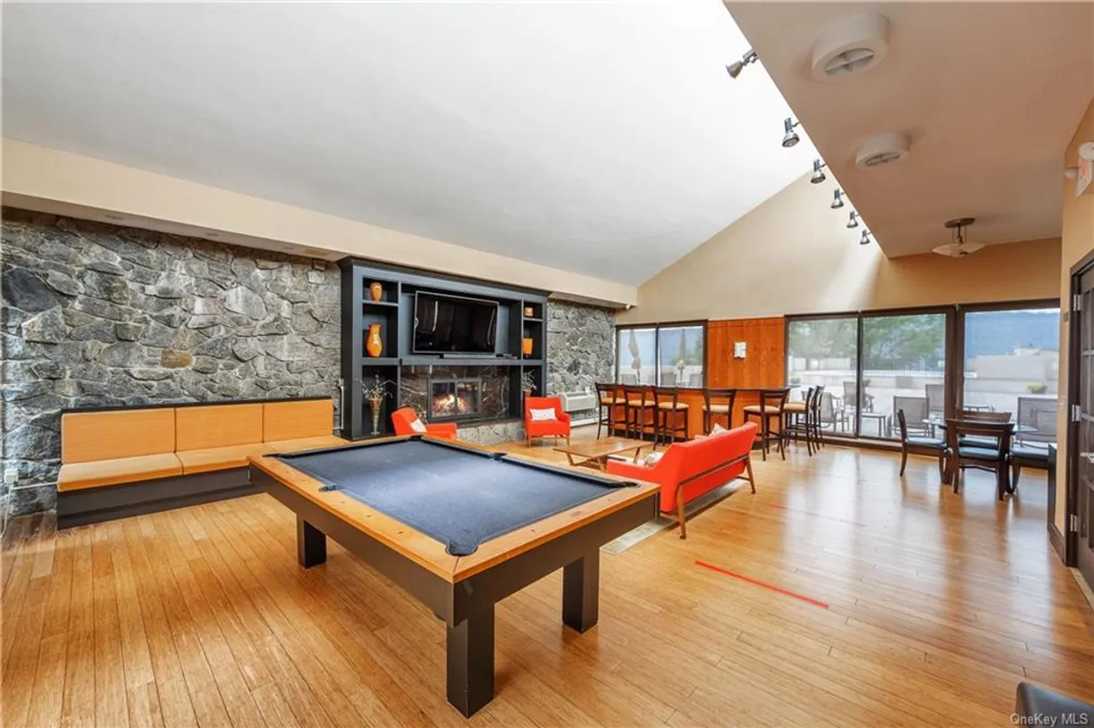 Westchester Real Estate | View 1155 Warburton Avenue Unit# 9Y | room 2