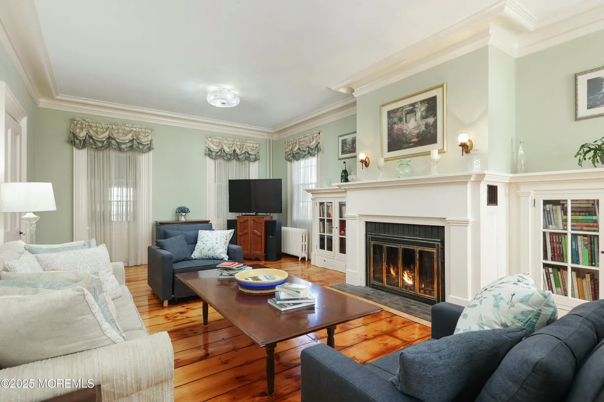Rockland/Orange/NJ Real Estate | View 267 Cooper Road | 5 Beds, 3 Baths