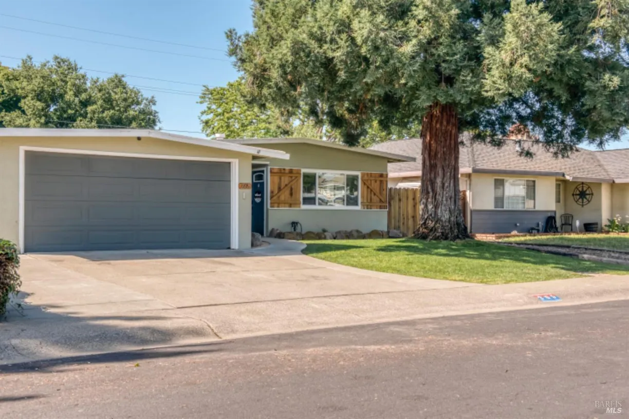 Northern California Real Estate | View 265 Juniper Street | 3 Beds, 2 Baths