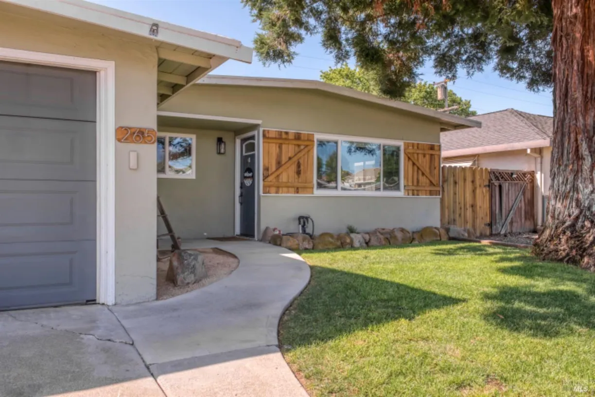 Northern California Real Estate | View 265 Juniper Street | room 2