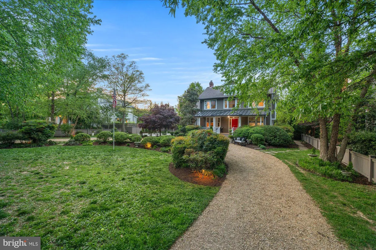 Washington Metro Area Real Estate | View 509 Lloyds Lane | room 2