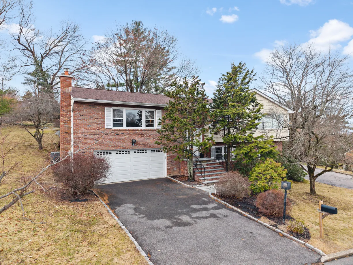 Westchester Real Estate | View 46 Tarryhill Road | 4 Beds, 3 Baths