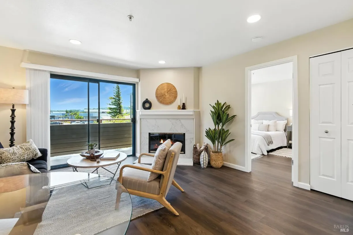 Northern California Real Estate | View 213 Mariner Way | room 2