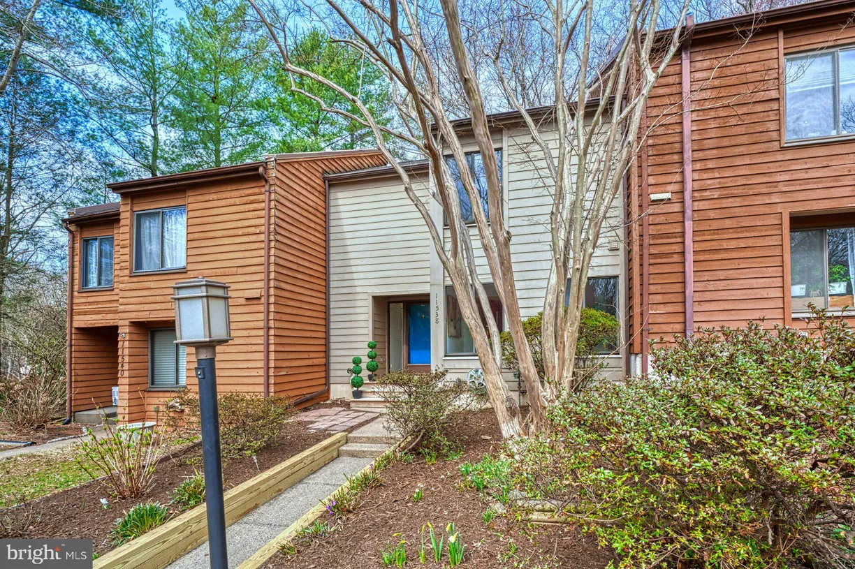 Washington Metro Area Real Estate | View 11538 Hearthstone Court | room 2