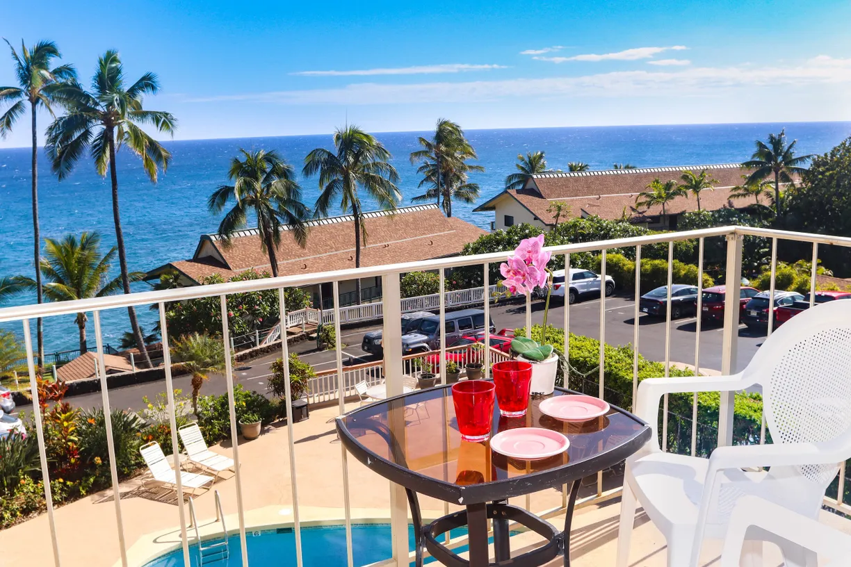 Hawaii Real Estate | View 1763 PEE RD, #305 | 1 Bed, 1 Bath