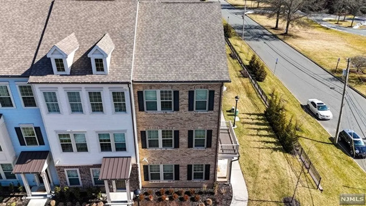 Bergen County Real Estate | View 33 Ambrosia Court | room 1