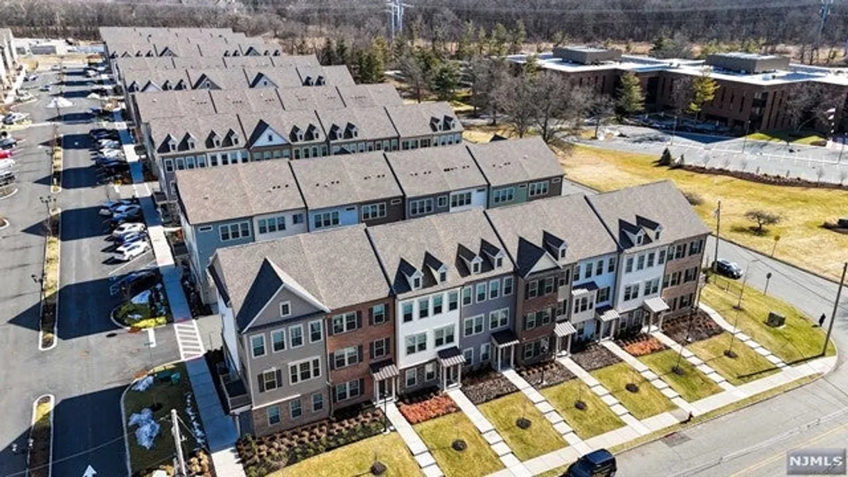 Bergen County Real Estate | View 33 Ambrosia Court | 3 Beds, 2 Baths