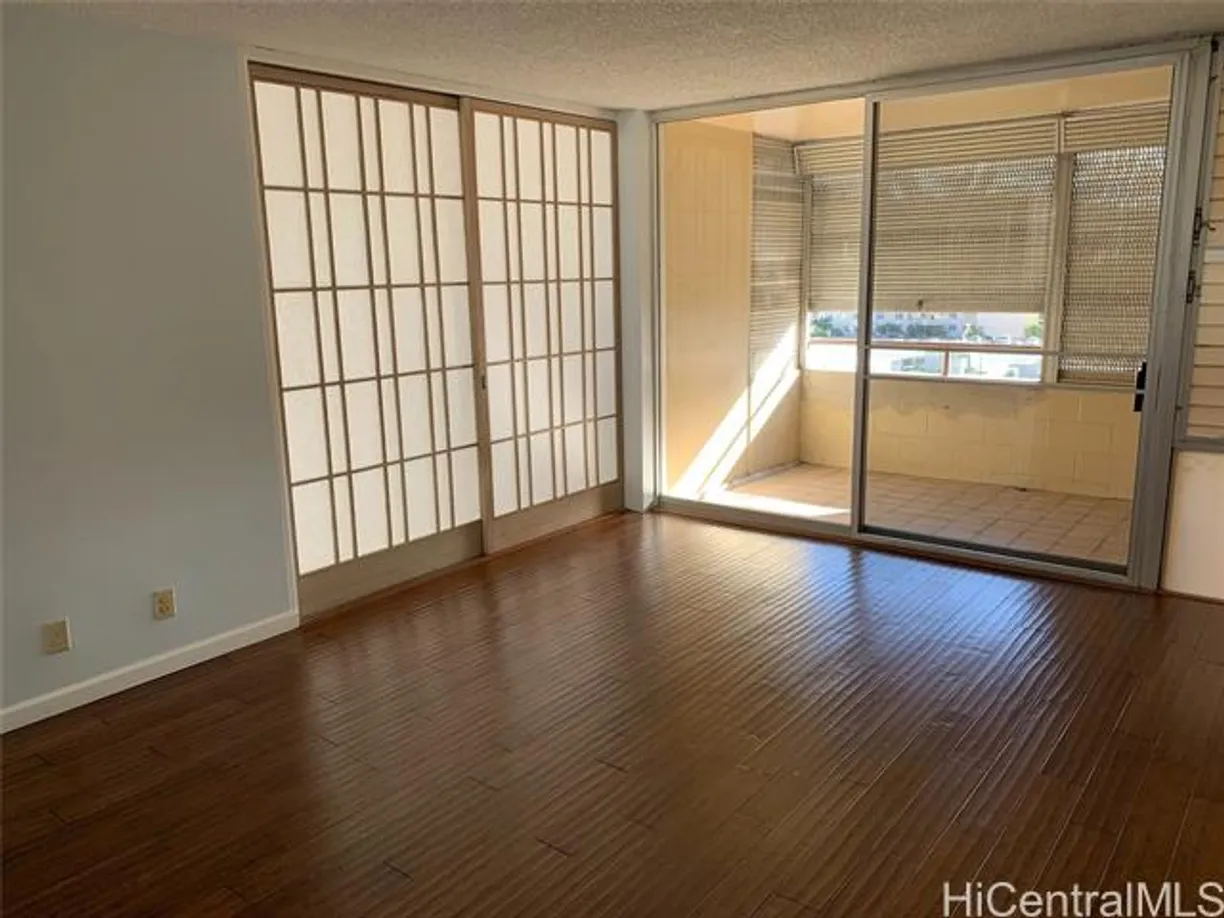 Hawaii Real Estate | View 750 Kaheka Street, #704 | room 2