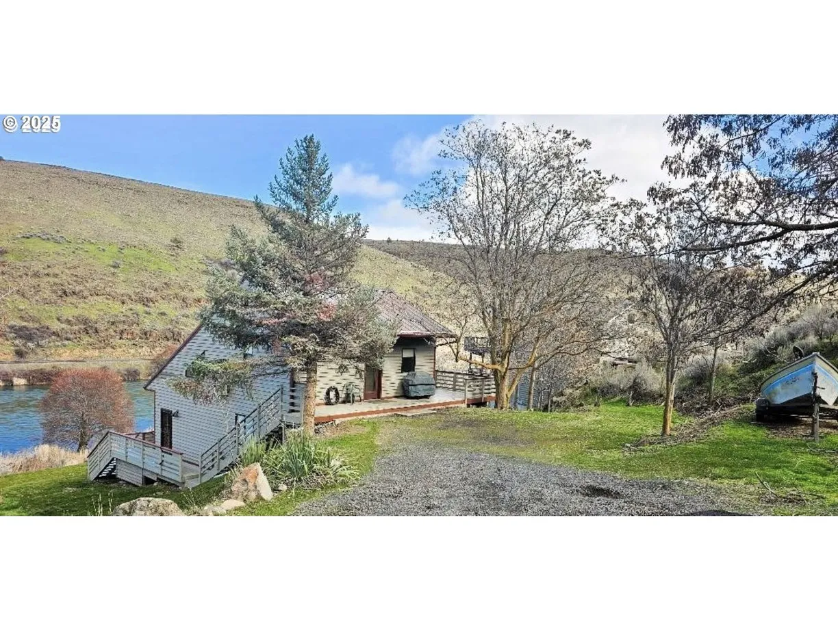 Portland, OR Real Estate | View 804 Riverside St | room 2