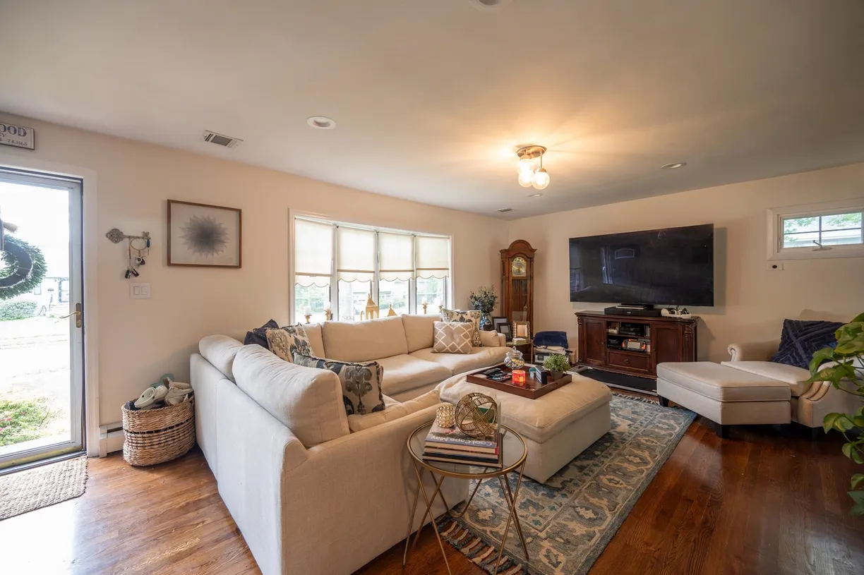 Jersey City/Hoboken Real Estate | View 508 Van Buren St | room 1