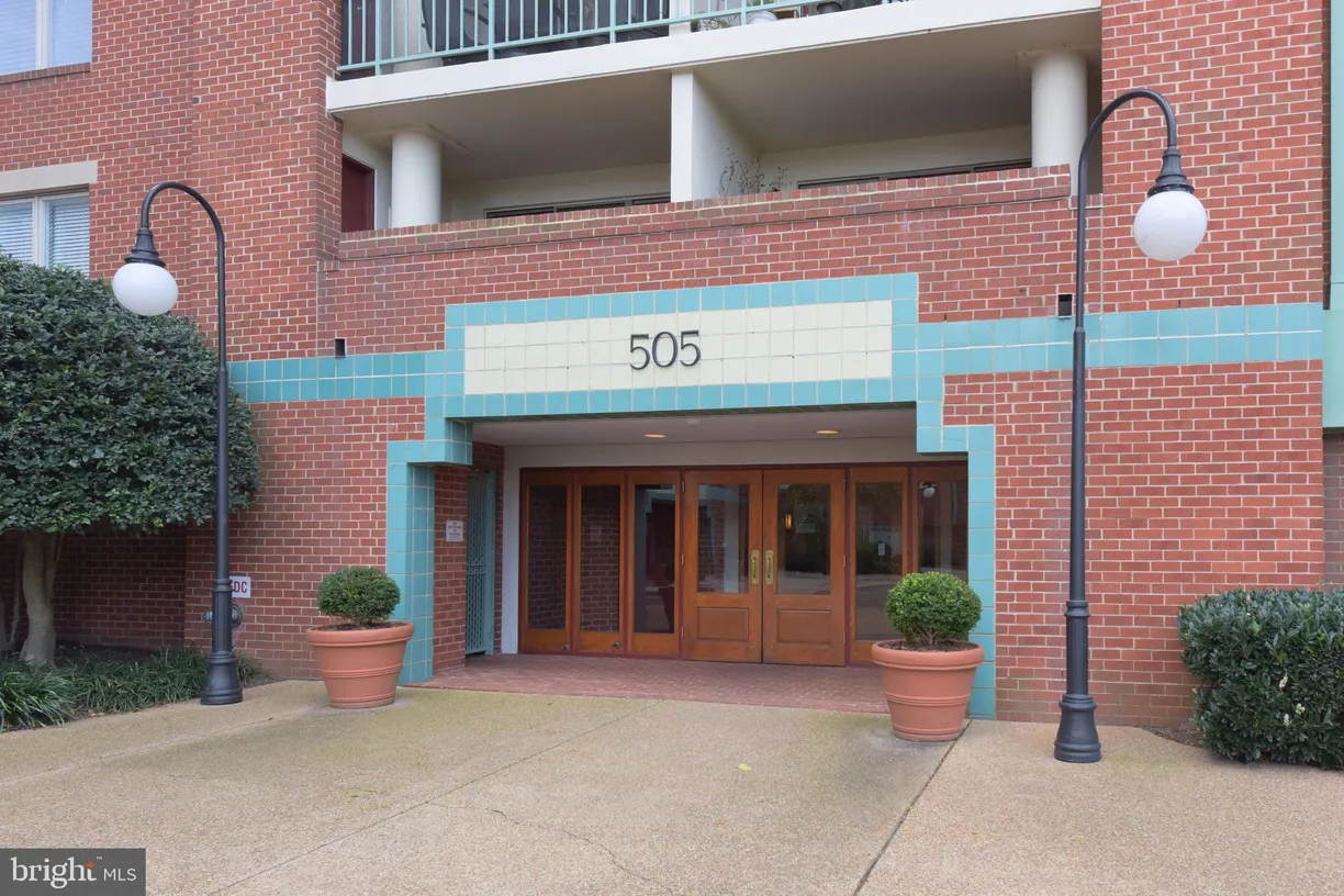 Washington Metro Area Real Estate | View 505 E Braddock Road Unit# 706 | 3 Beds, 2 Baths