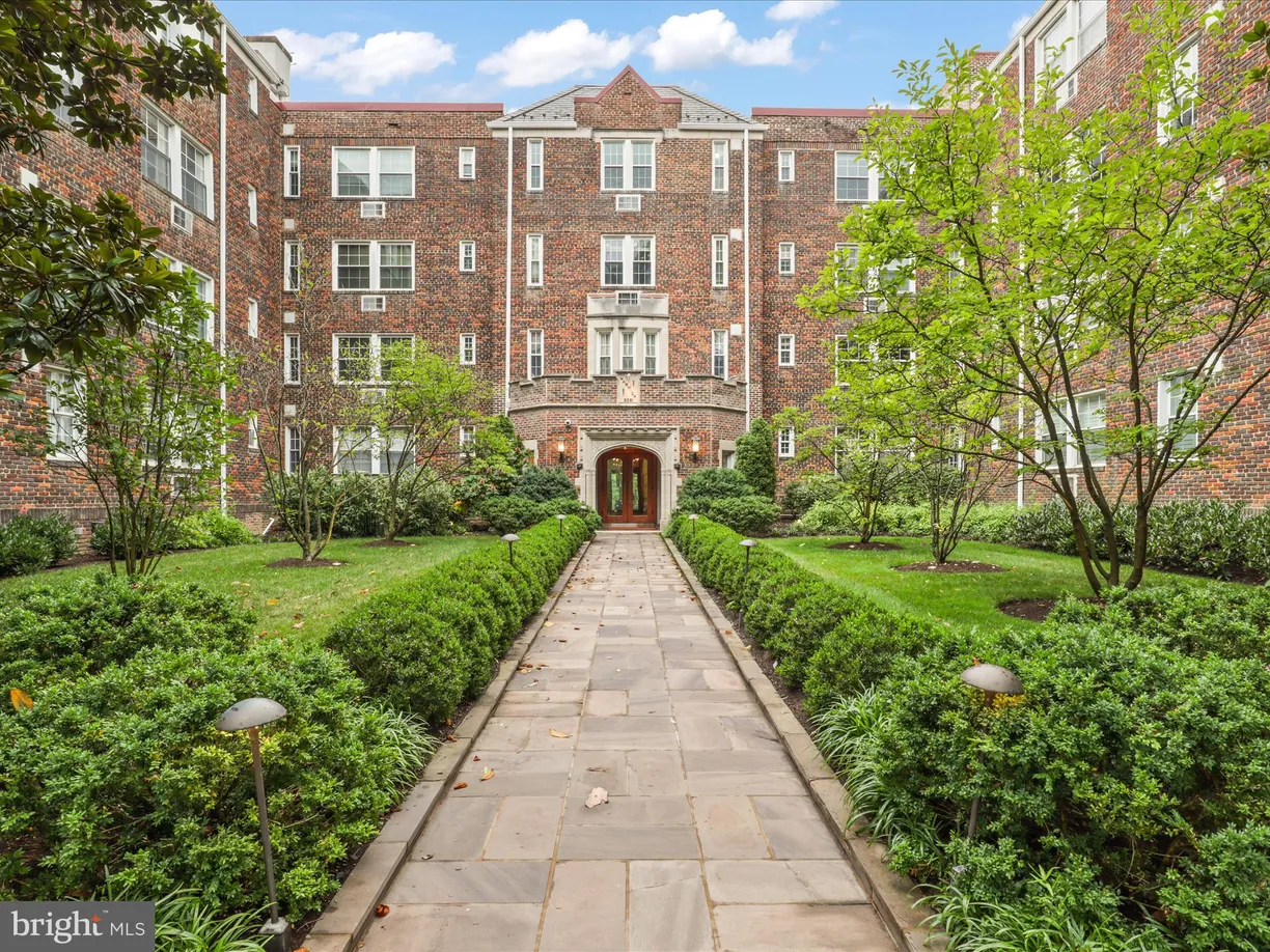 Washington Metro Area Real Estate | View 3051 Idaho Avenue NW Unit# 101 | 1 Bath