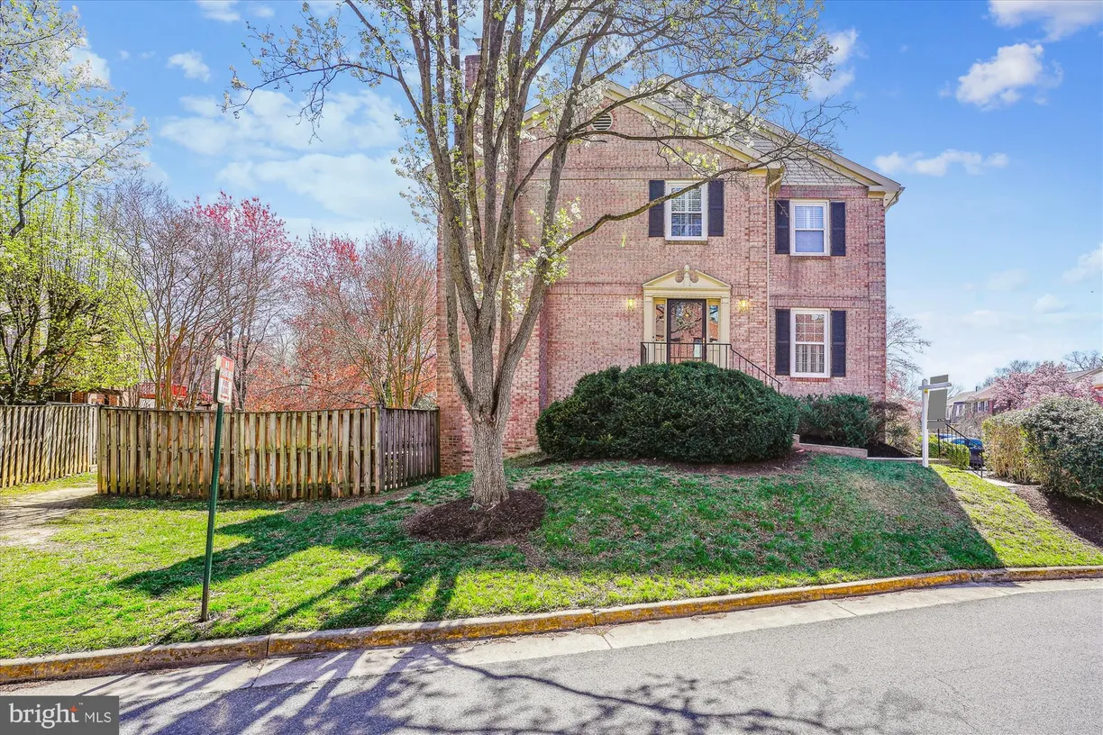 Washington Metro Area Real Estate | View 8211 La Faye Court | 4 Beds, 3 Baths
