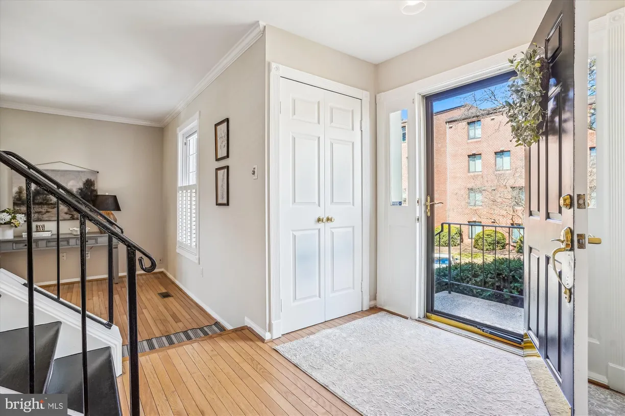 Washington Metro Area Real Estate | View 8211 La Faye Court | room 1