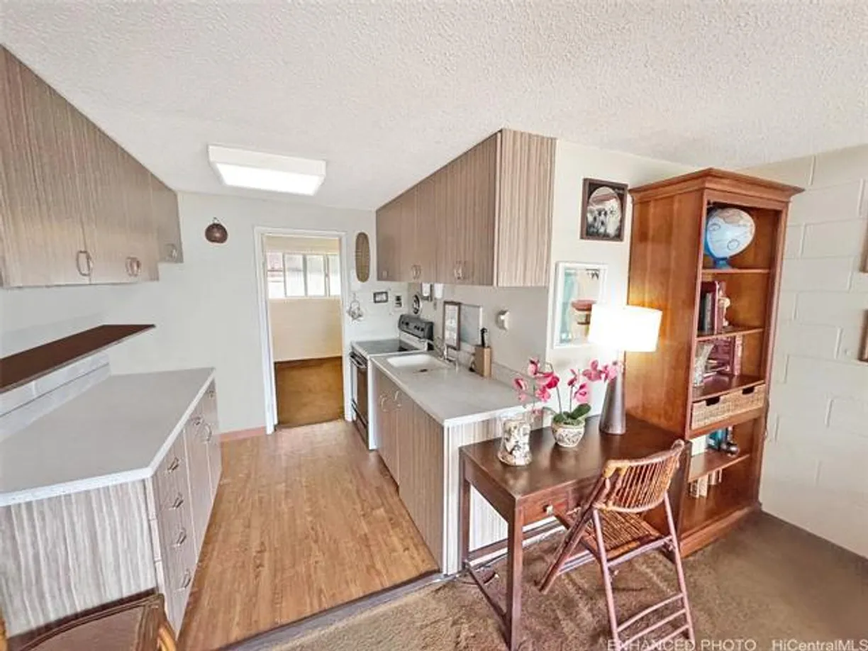 Hawaii Real Estate | View 1427 Alexander Street, #202 | room 2