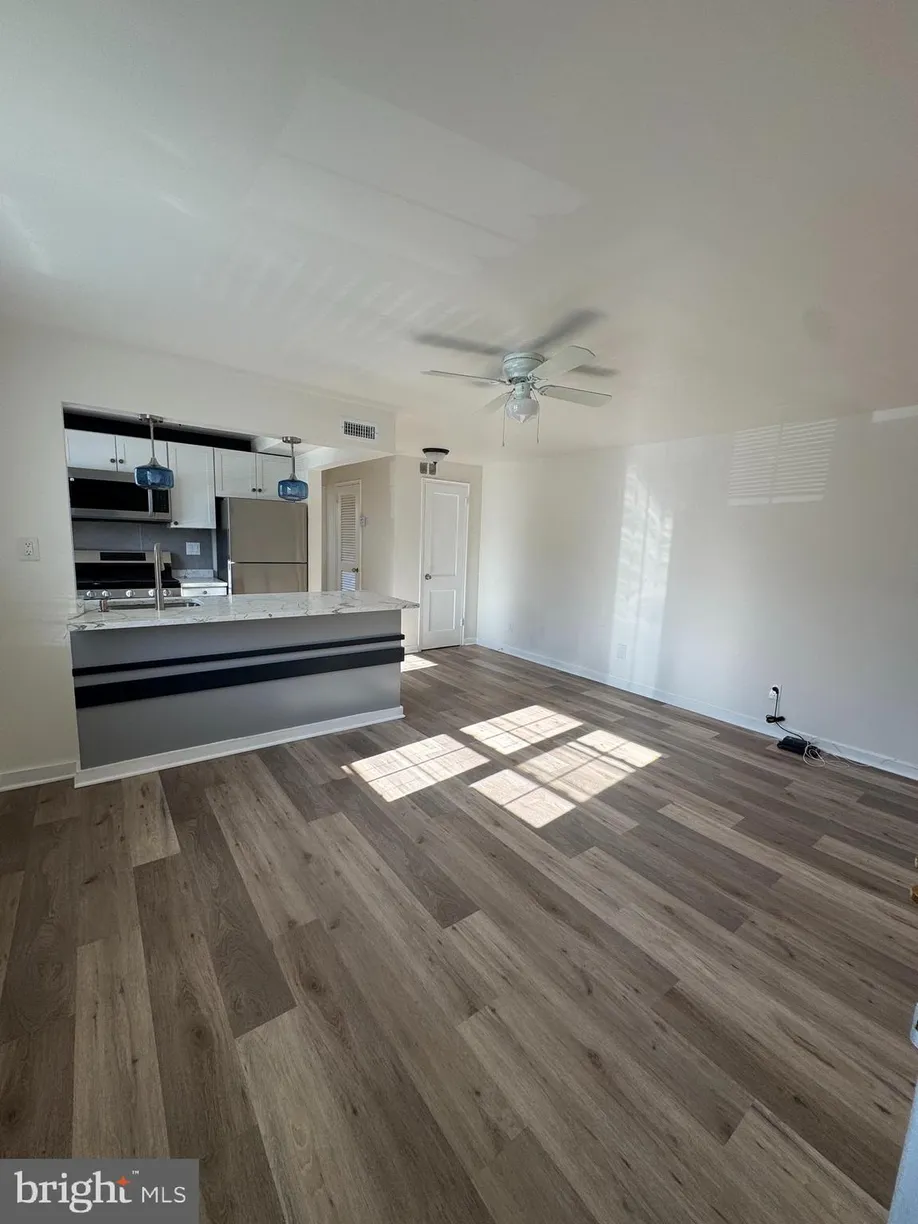 Washington Metro Area Real Estate | View 131 S Courthouse Road Unit# 1 | room 2