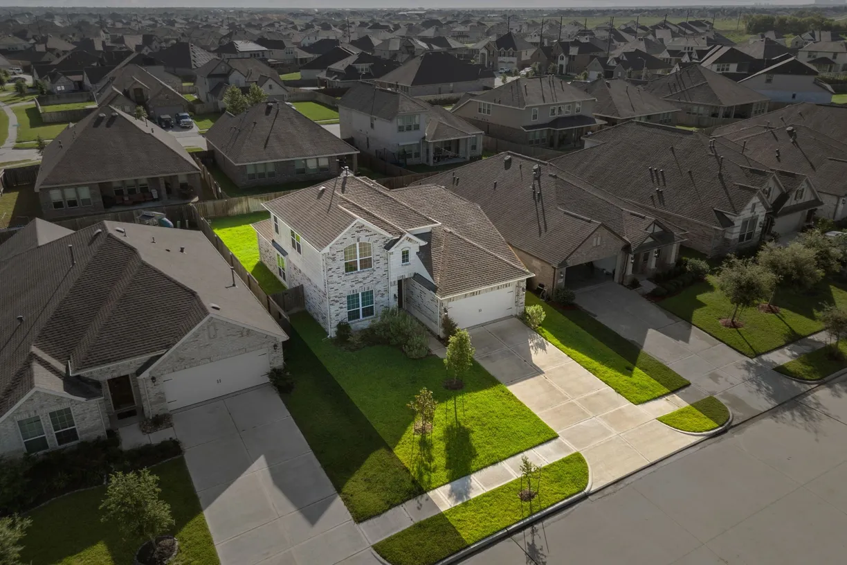 Houston Suburbs Real Estate | View 2330 Ocean Pass Lane | room 1
