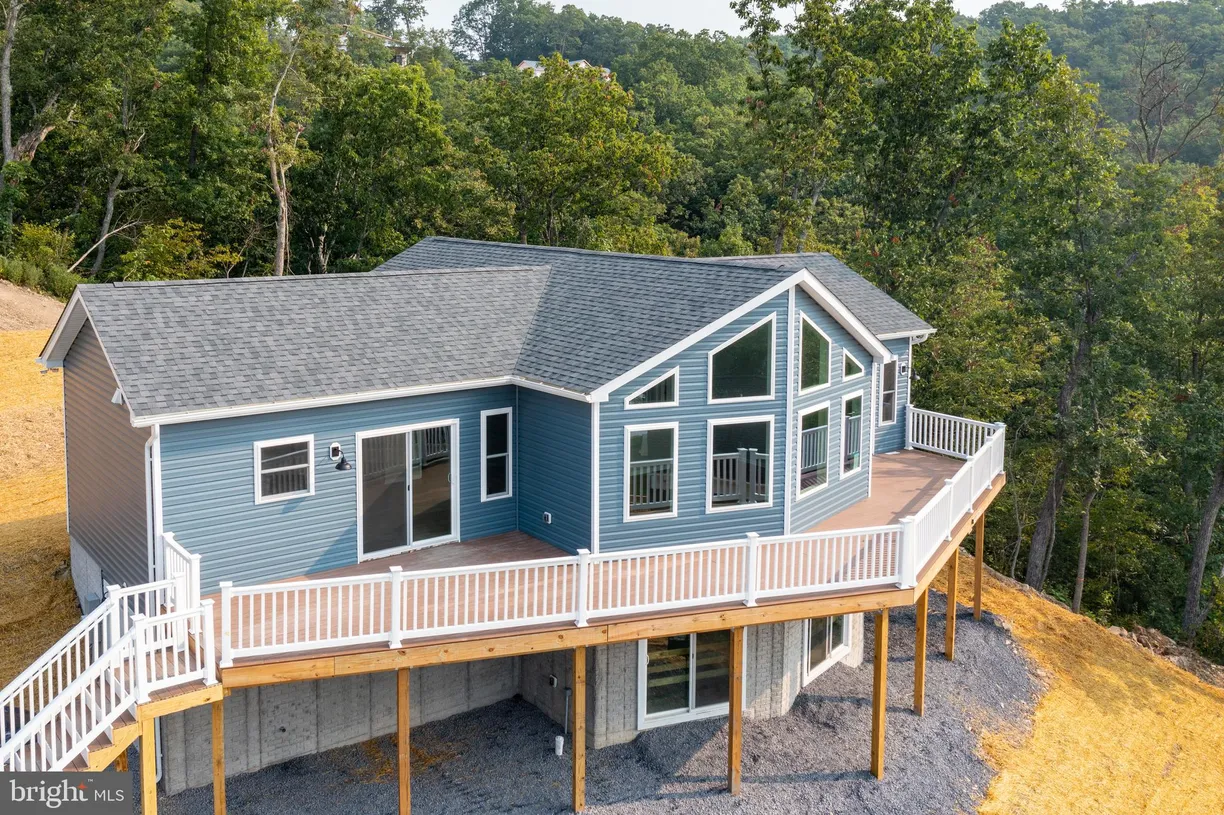 Washington Metro Area Real Estate | View 51 Gooney Manor Loop | 4 Beds, 3 Baths