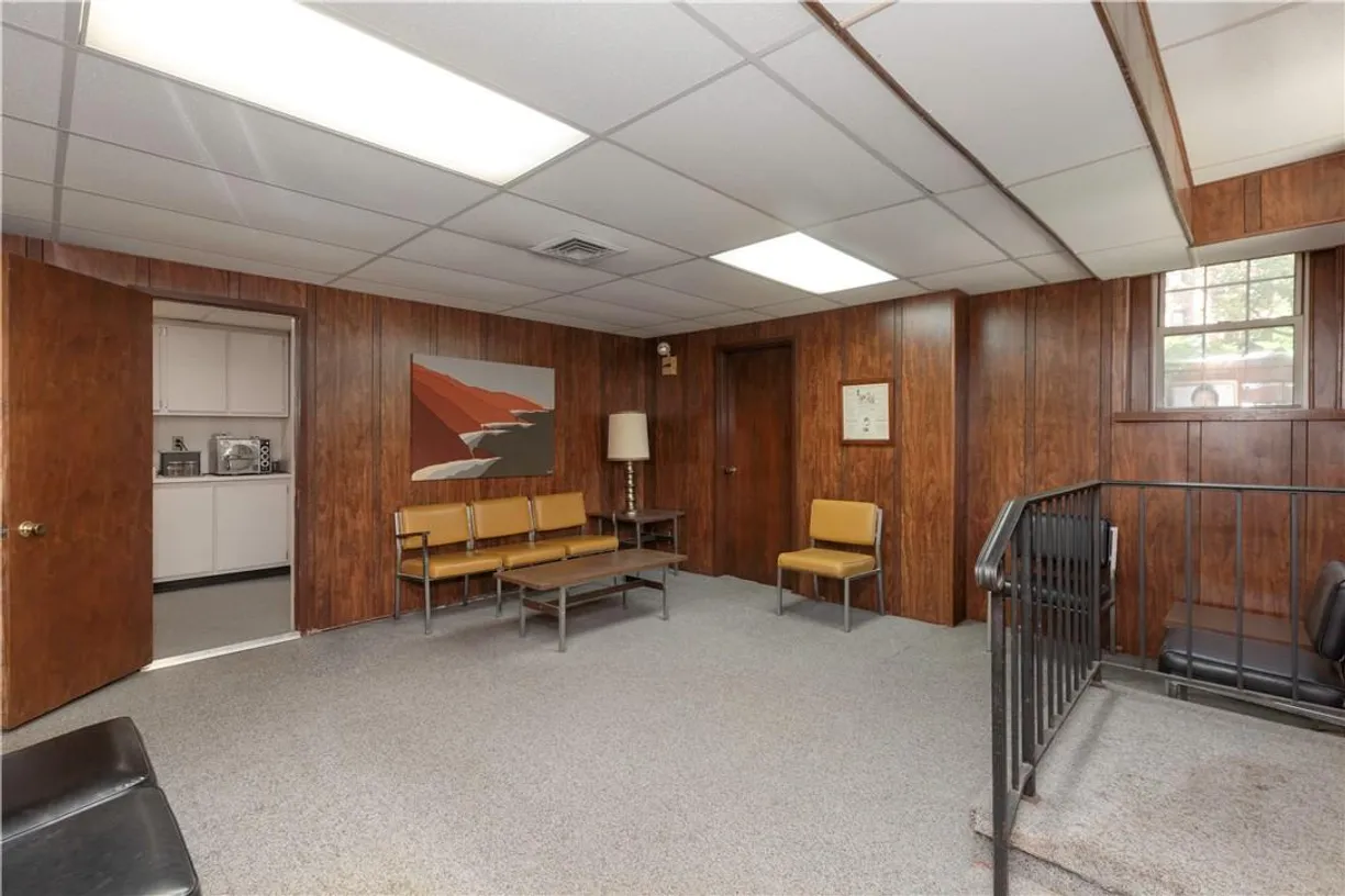 Westchester Real Estate | View 253 Garth Road #1P | room 1
