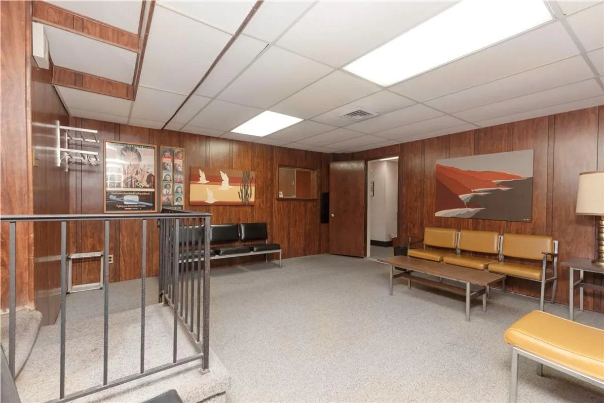 Westchester Real Estate | View 253 Garth Road #1P | room 2