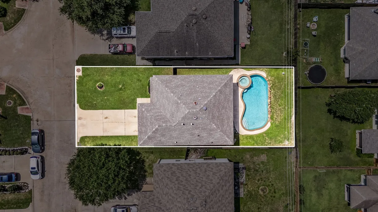 Houston Suburbs Real Estate | View 7903 Raven Creek Lane | 6 Beds, 3 Baths