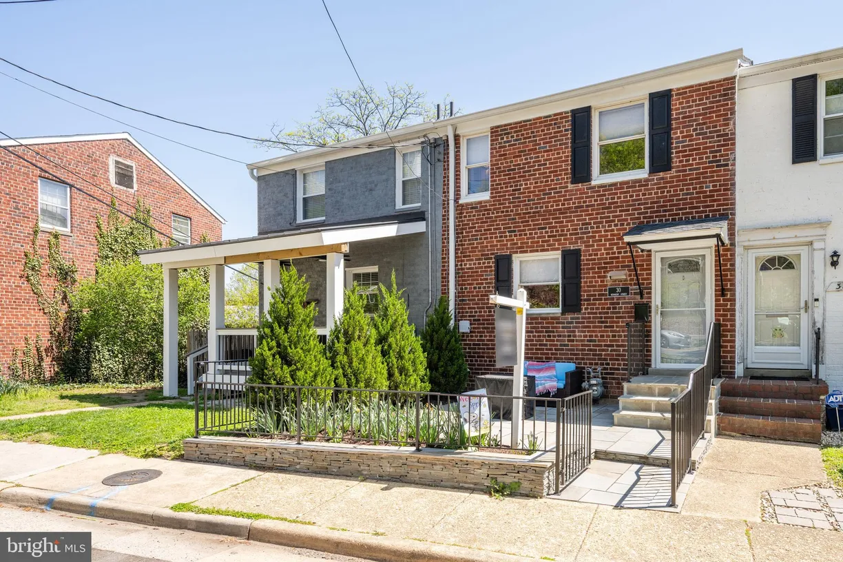 Washington Metro Area Real Estate | View 30 Kennedy Street | 3 Beds, 2 Baths