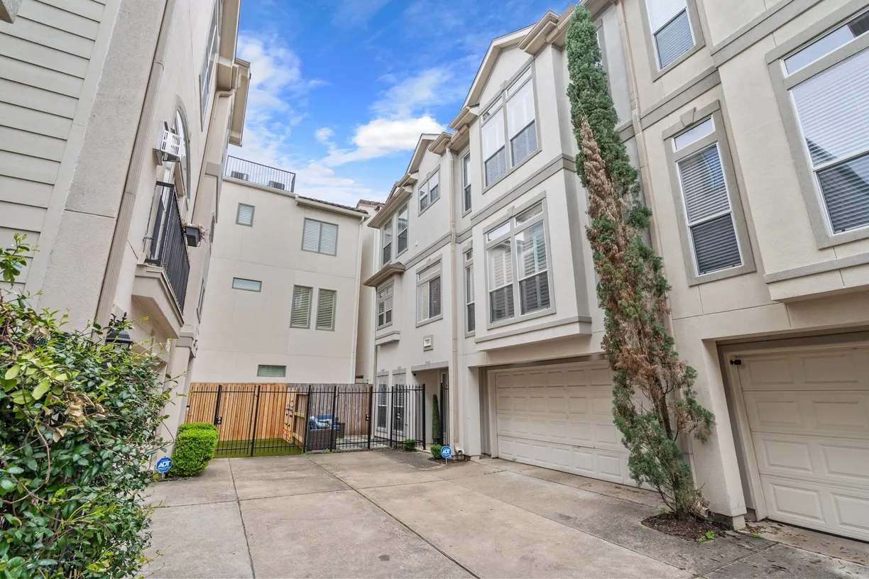 Houston Real Estate | View 126 Detering Street #D | room 1