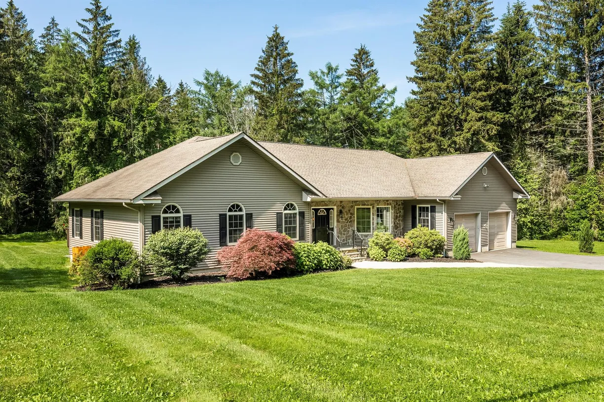 Hudson Valley Real Estate | View 452 Camby Road | room 1