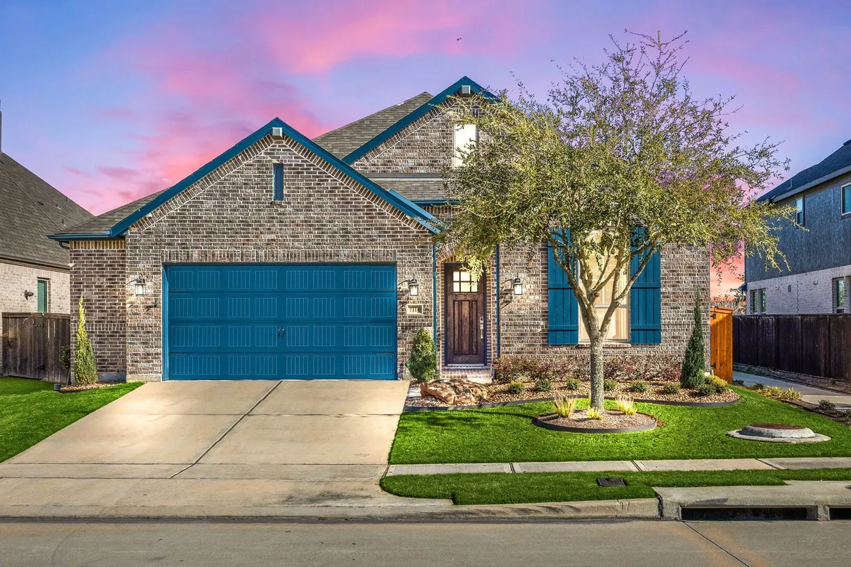 Houston Suburbs Real Estate | View 7114 Clubtail Road | 4 Beds, 2 Baths