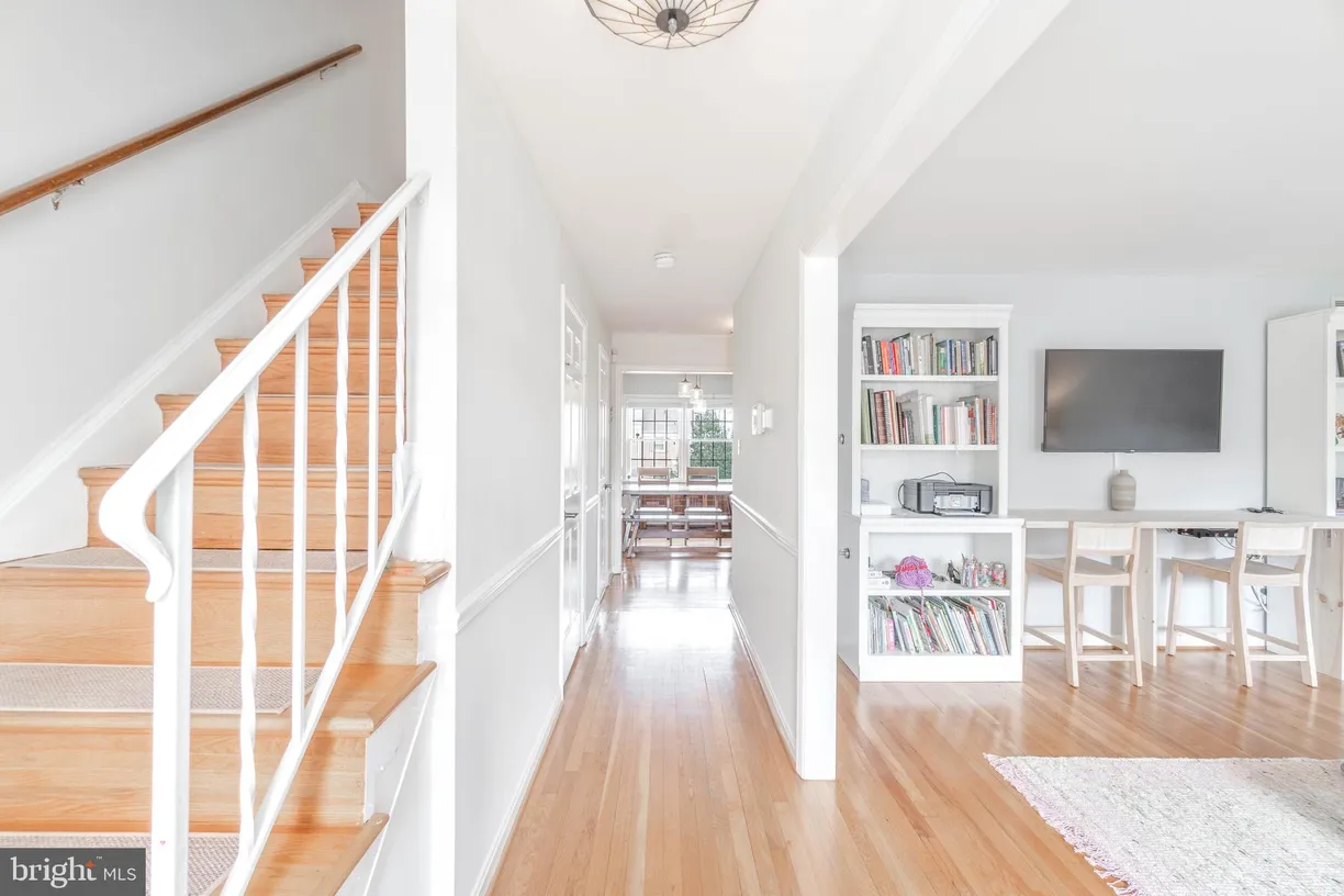 Washington Metro Area Real Estate | View 9214 Graceland Place | room 1