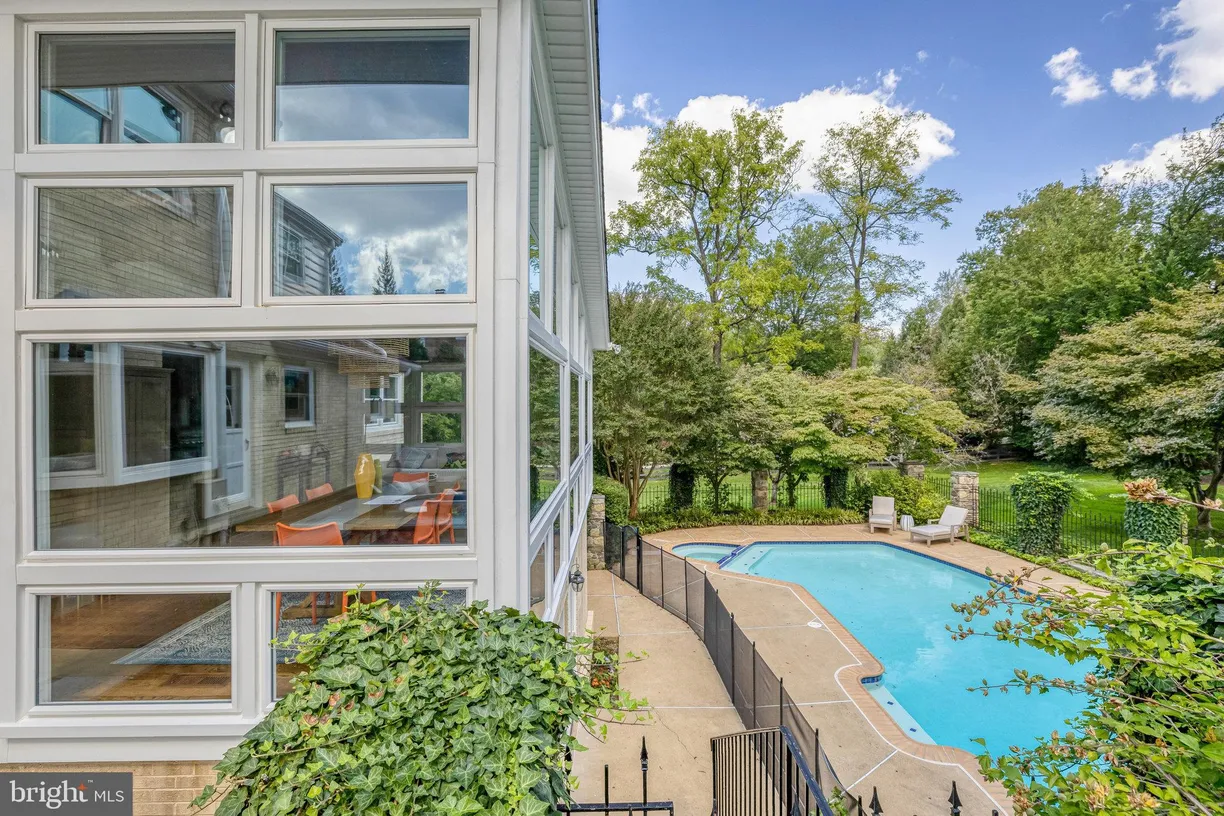 Washington Metro Area Real Estate | View 1107 Savile Lane | room 1