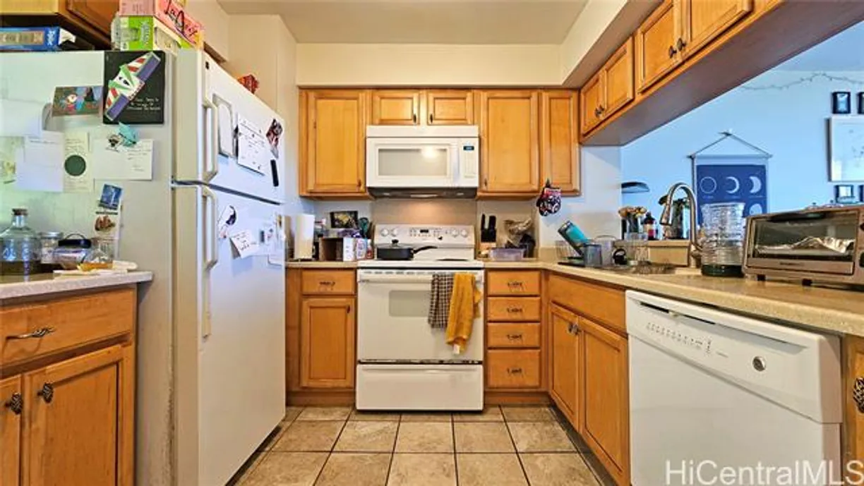 Hawaii Real Estate | View 84-770 Kili Drive, #335 | room 2