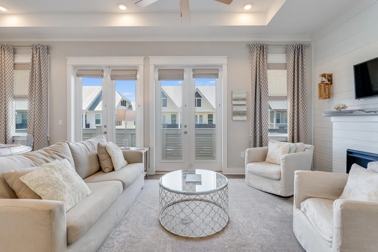 Northwest Florida Real Estate | View 23 E York Lane Unit# C | 2 Beds, 2 Baths