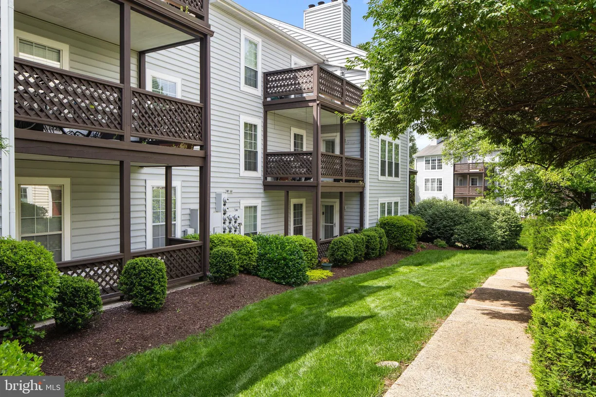 Washington Metro Area Real Estate | View 10013 Oakton Terrace Road | room 1